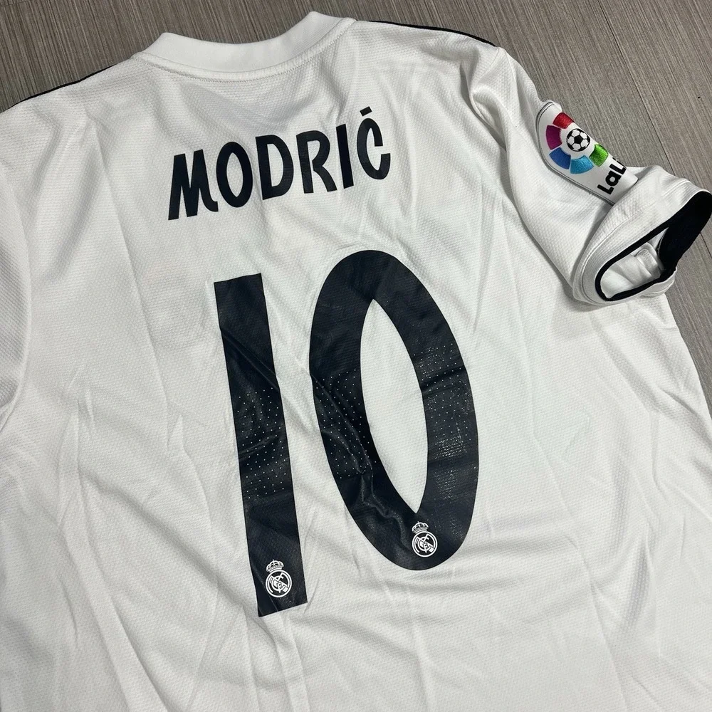 Real Madrid ADIDAS 2018/19 Home Luka Modric Large Soccer Jersey La Liga FIFA